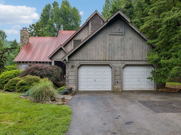 2500 Chimney Springs Rd , Cookeville, TN 38506