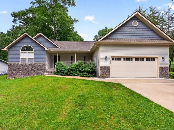 2689 Spruce Loop, Crossville, TN 38555