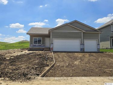 16013 Isabella Street, Bennington, NE 68007