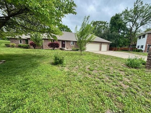 213 Miller Way , Monett, MO 65708