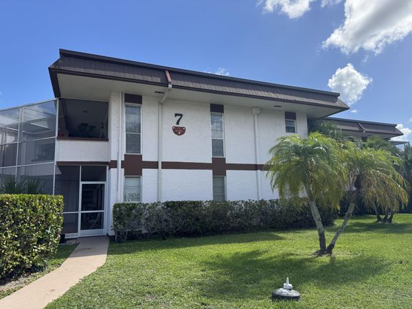 7 N Greenway Vlg Village N, Unit 107, Royal Palm Beach, FL 33411