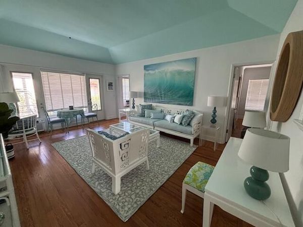 424 Chilean Avenue, Unit 4, Palm Beach, FL 33480