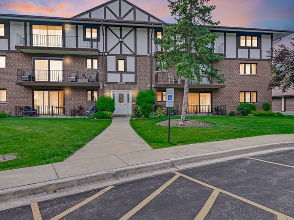 11015 S Theresa Circle , Unit 3C, Palos Hills, IL 60465