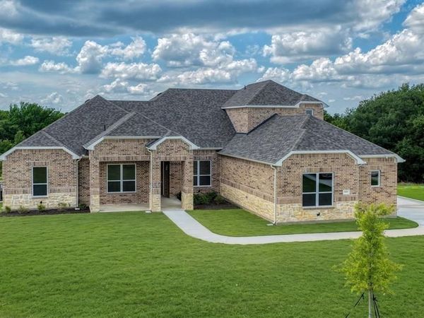 1097 Woodland Road, Weatherford, TX 76088