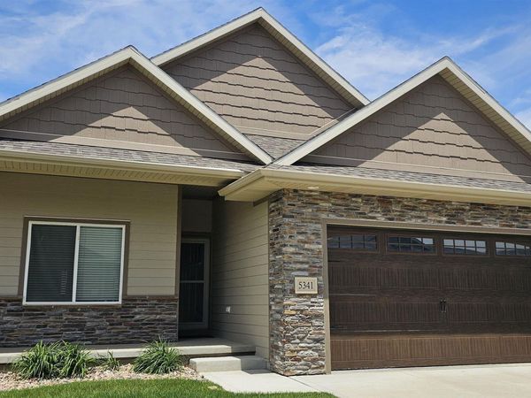 5341 OVERLOOK LN, Sioux City, IA 51106