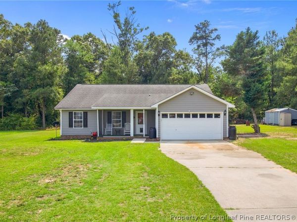 203 Drew Street , Raeford, NC 28376