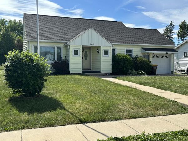 709 Logan Street, LENA, IL 61048