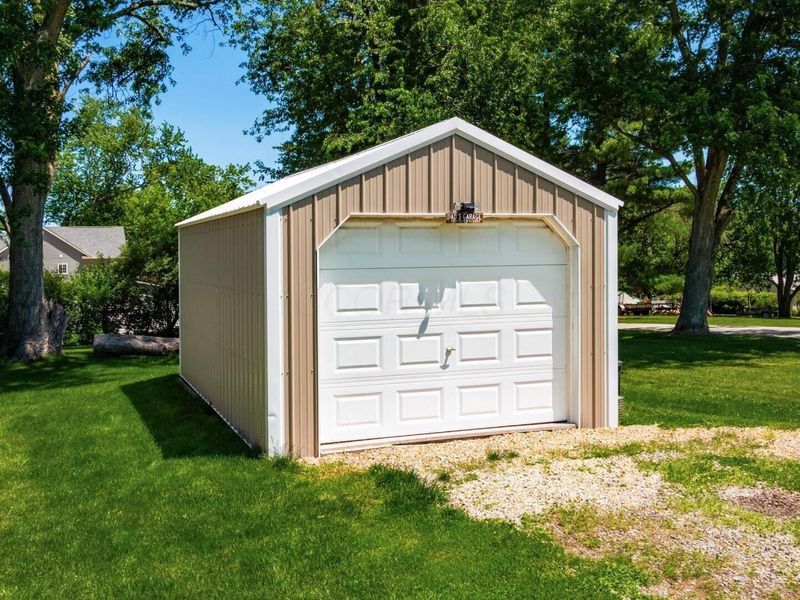 5558 Alder Drive NE, Thornville, OH 43076 Photo 2