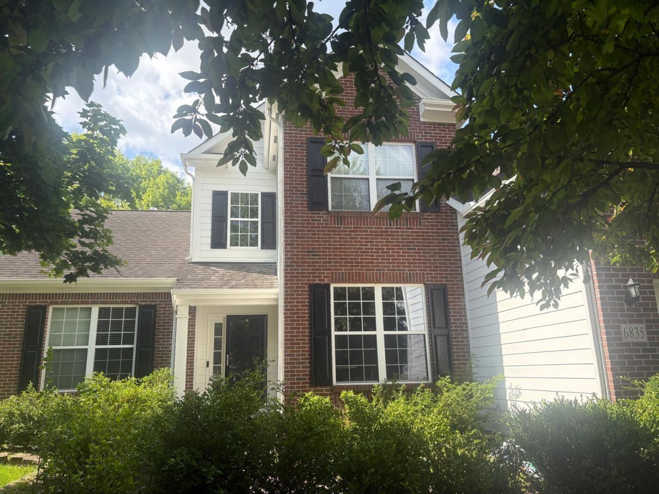 6835 Bishops Crossing Circle, Dublin, OH 43016 Main Photo