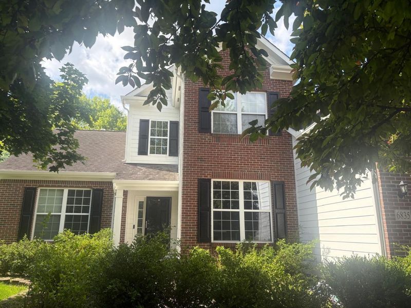 6835 Bishops Crossing Circle, Dublin, OH 43016 Photo 2