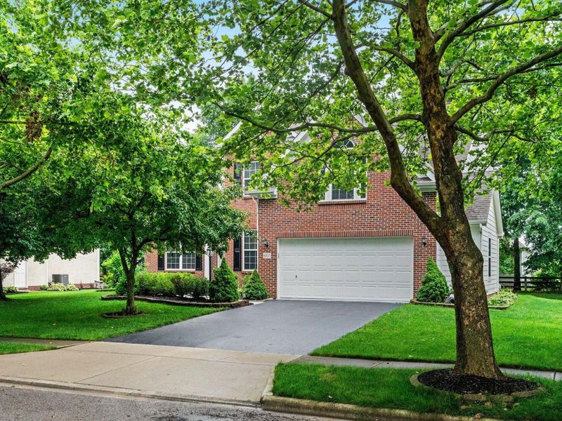 6835 Bishops Crossing Circle, Dublin, OH 43016 Photo 4