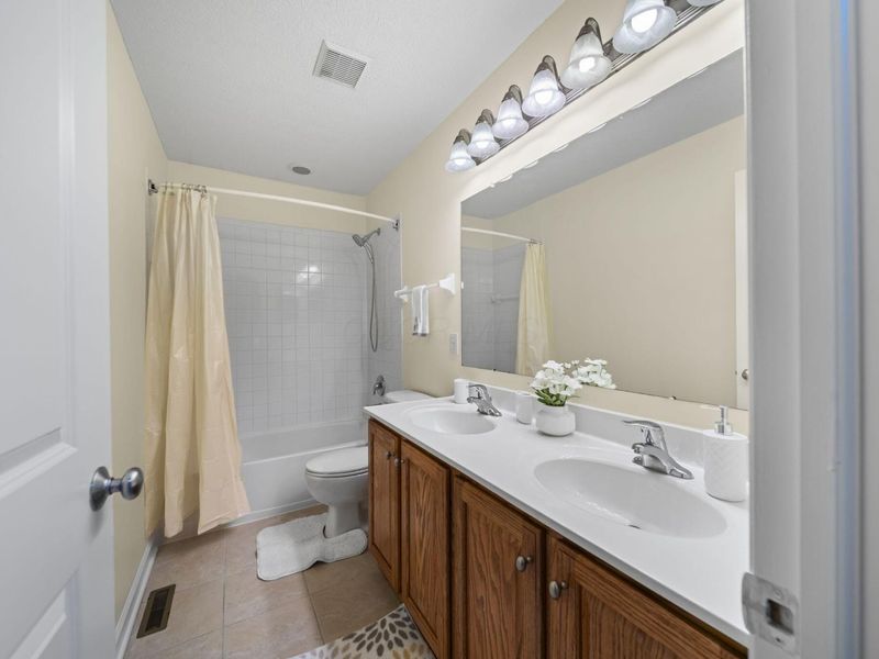 6835 Bishops Crossing Circle, Dublin, OH 43016 Photo 53