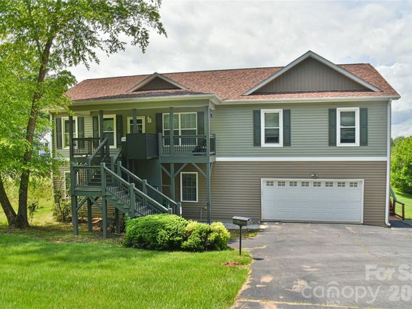 222 Erwin Hills Road, Asheville, NC 28806