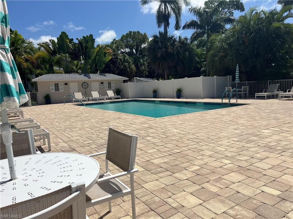 3001 Sandpiper Bay Cir, Unit B106, Naples, FL 34112 Photo