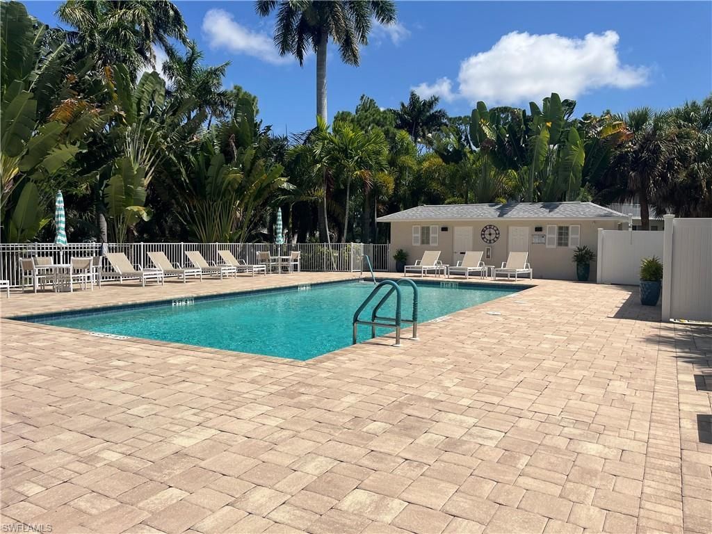 3001 Sandpiper Bay Cir, Unit B106, Naples, FL 34112 Photo