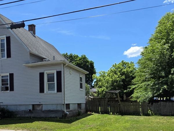 28 Pine , Meriden, CT 06451