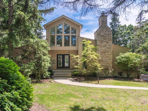 3N010 Lakeview Court , West Chicago, IL 60185