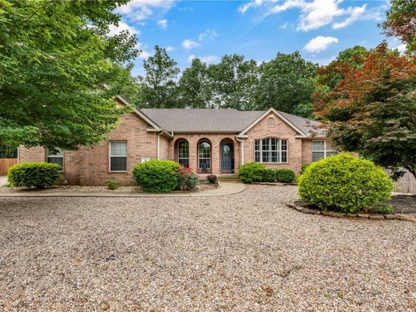 91 Granshire Drive, Bella Vista, AR 72714