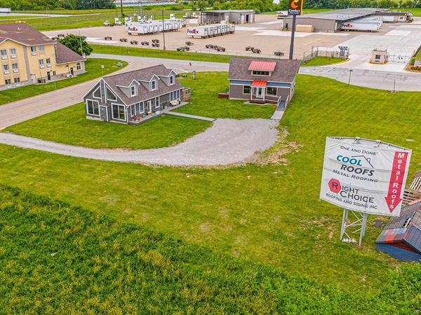 133 BALL Drive, Lincoln, IL 62656