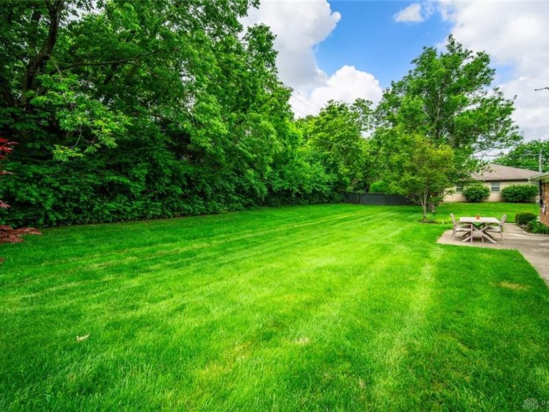 190 Lakeview Drive, Centerville, OH 45459 Photo 28