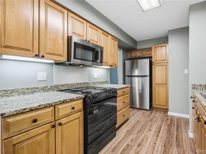 190 Lakeview Drive, Centerville, OH 45459 Photo 6