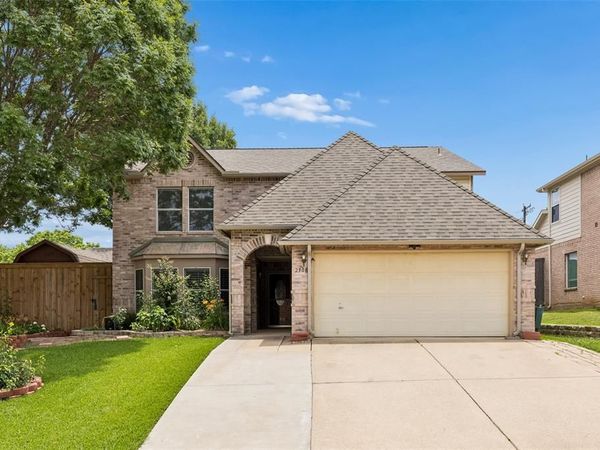 2308 Collington Drive, Roanoke, TX 76262