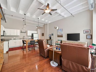 111 E Franklin Avenue, Unit 109, Minneapolis, MN 55404