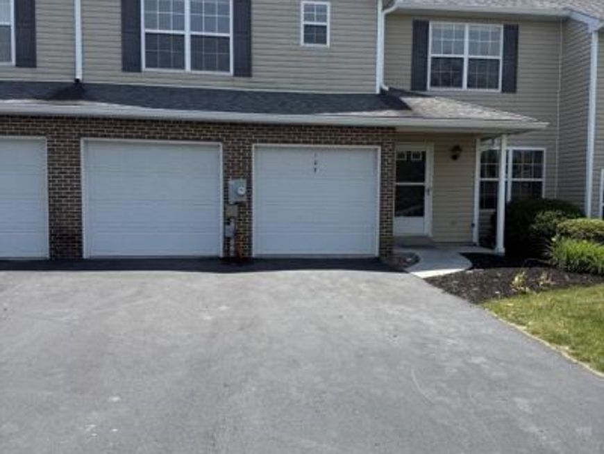 107 Peregrine Lane, Hummelstown, PA 17036 Main Photo