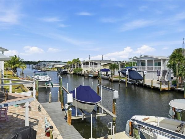 850 Oak ST, FORT MYERS BEACH, FL 33931