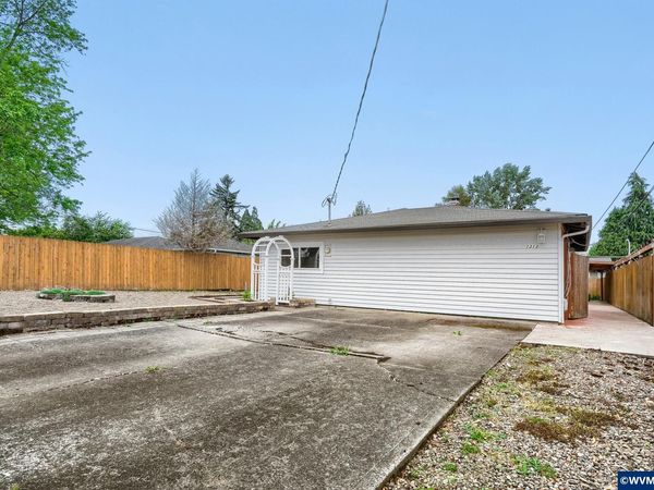 1313 Shady Ln NE, Keizer, OR 97303