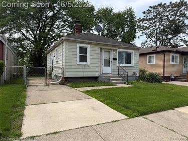 1821 Hanover Street, Lincoln Park, MI 48146
