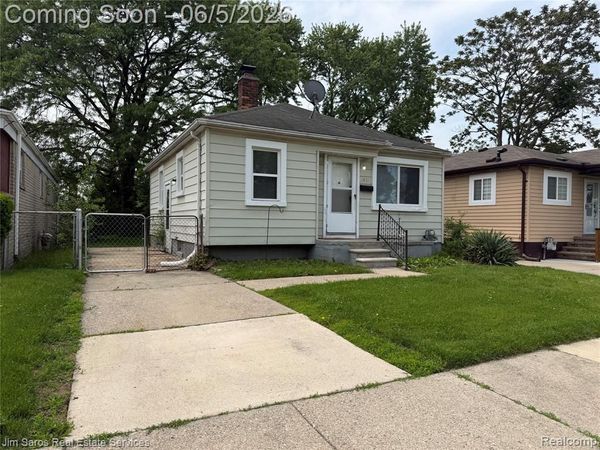 1821 Hanover Street, Lincoln Park, MI 48146