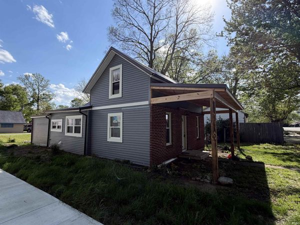 5678 Pearl Street, Spencerville, IN 46788