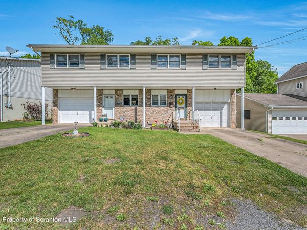 584A Main Street, Eynon, PA 18403