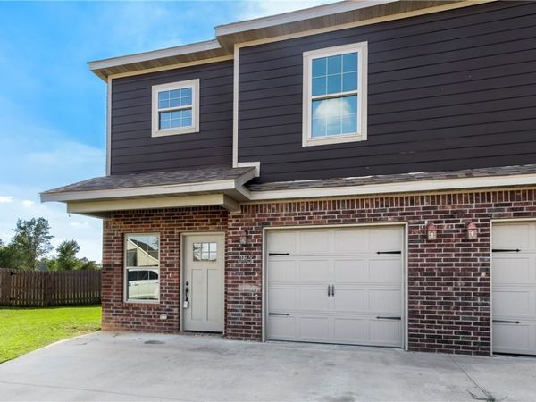 842 NW Baker Street , Gravette, AR 72736