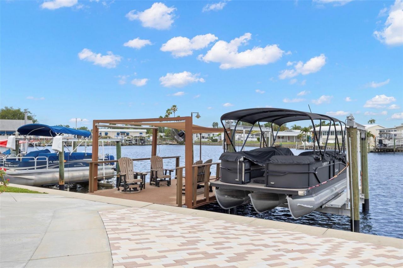 7174 Mount Arlington Drive Ne, Unit 419, Saint Petersburg, FL 33702 Photo