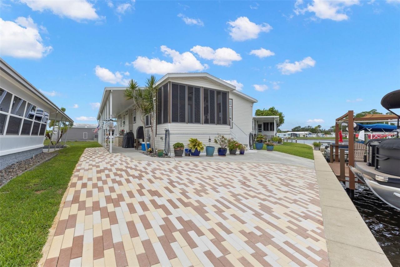 7174 Mount Arlington Drive Ne, Unit 419, Saint Petersburg, FL 33702 Photo