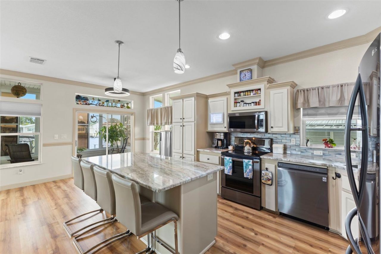 7174 Mount Arlington Drive Ne, Unit 419, Saint Petersburg, FL 33702 Photo