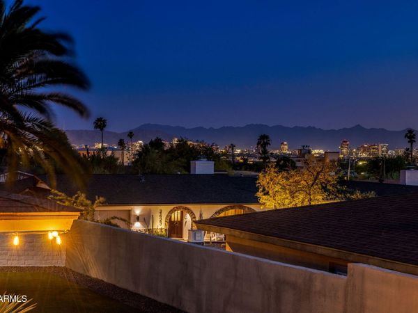 2432 E PIESTEWA PEAK Drive, Phoenix, AZ 85016