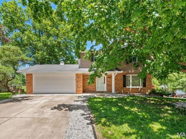 6 SANDWEDGE Drive , Belleville, IL 62220
