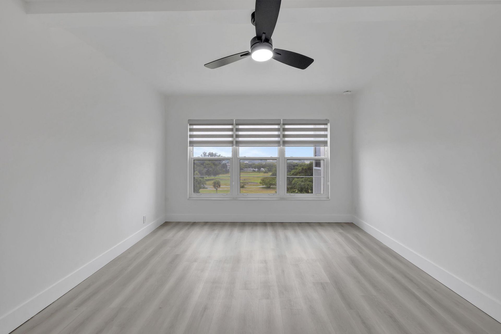 3050 N Palm Aire Drive, Unit 704, Pompano Beach, FL 33069 Photo