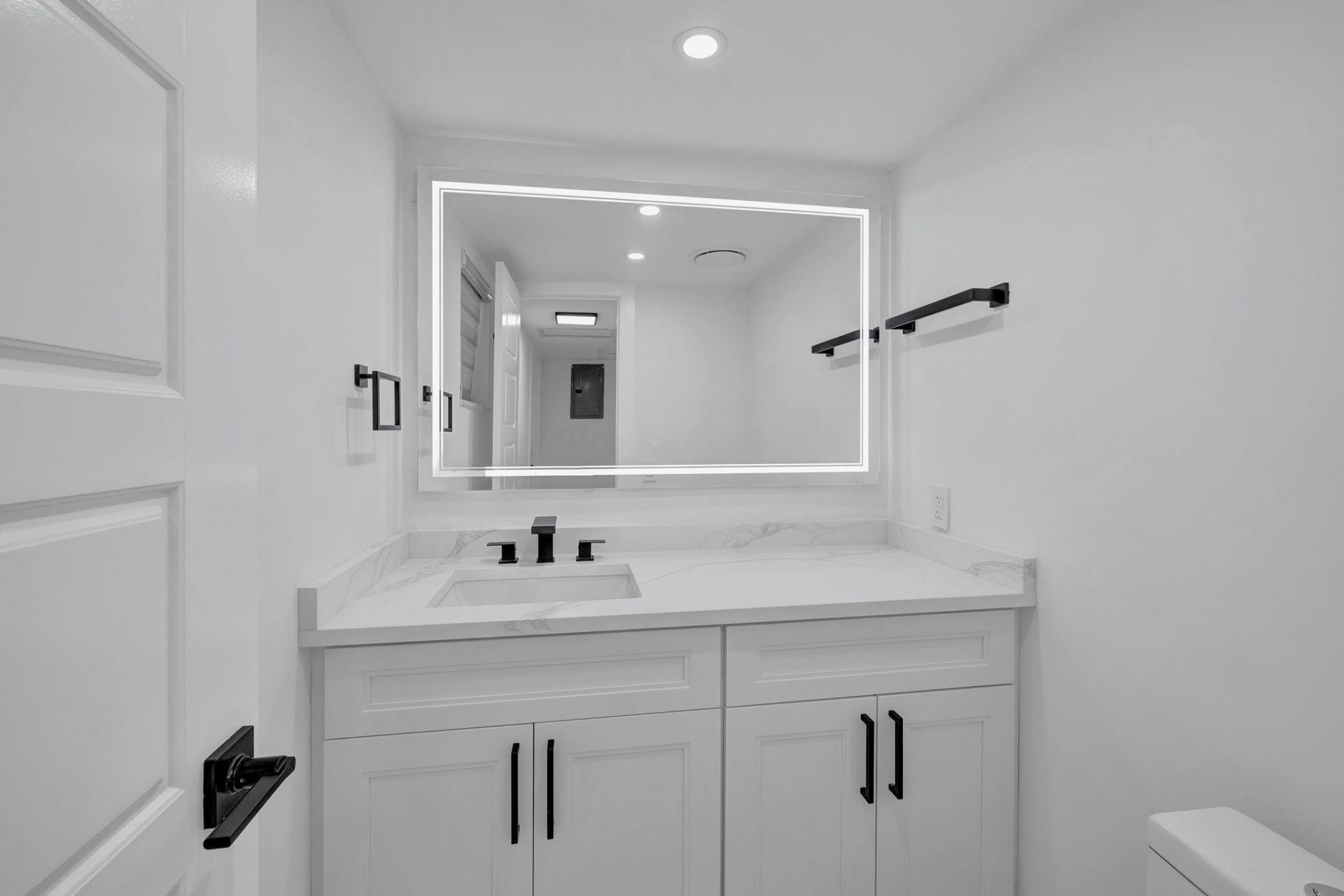 3050 N Palm Aire Drive, Unit 704, Pompano Beach, FL 33069 Photo