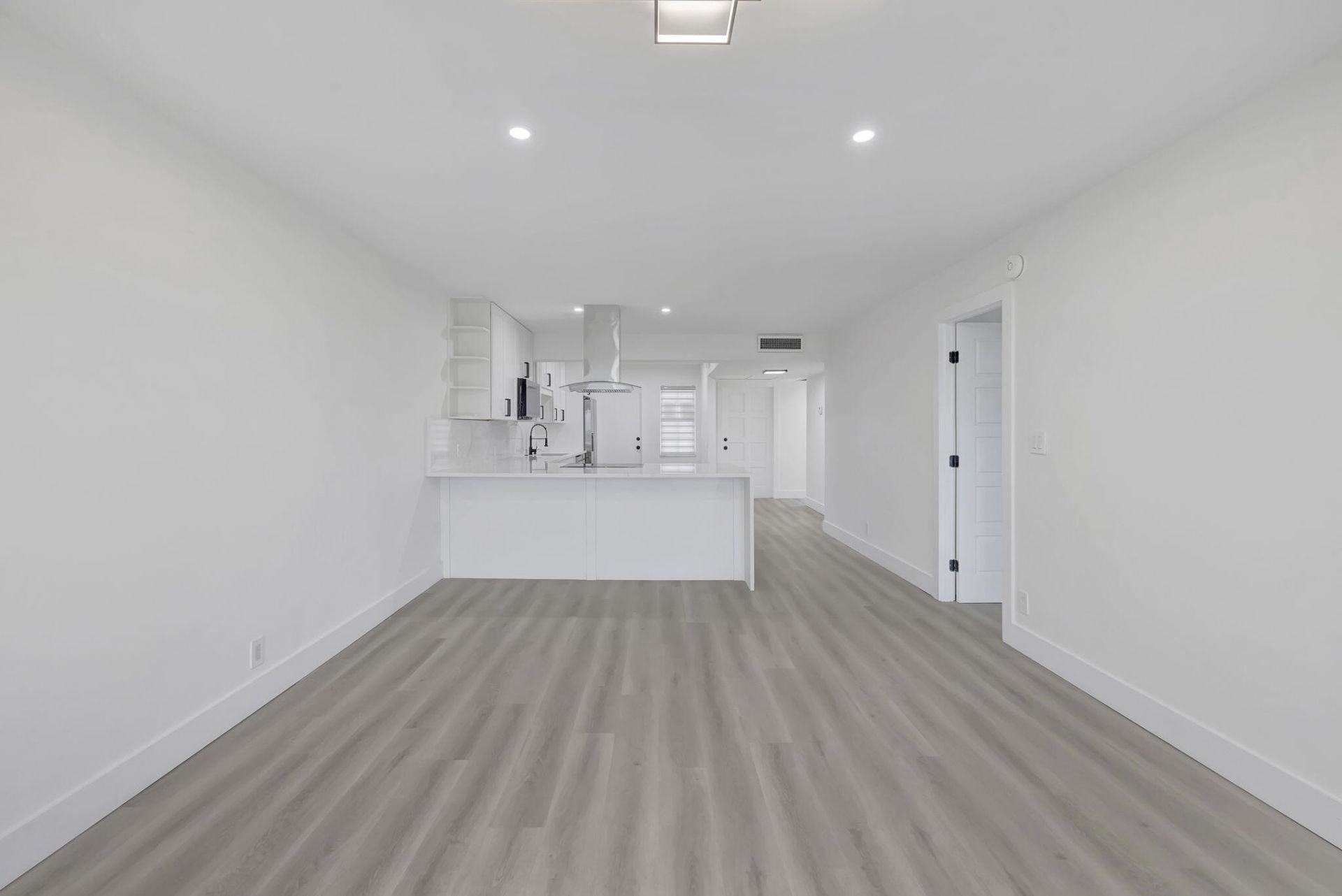3050 N Palm Aire Drive, Unit 704, Pompano Beach, FL 33069 Photo