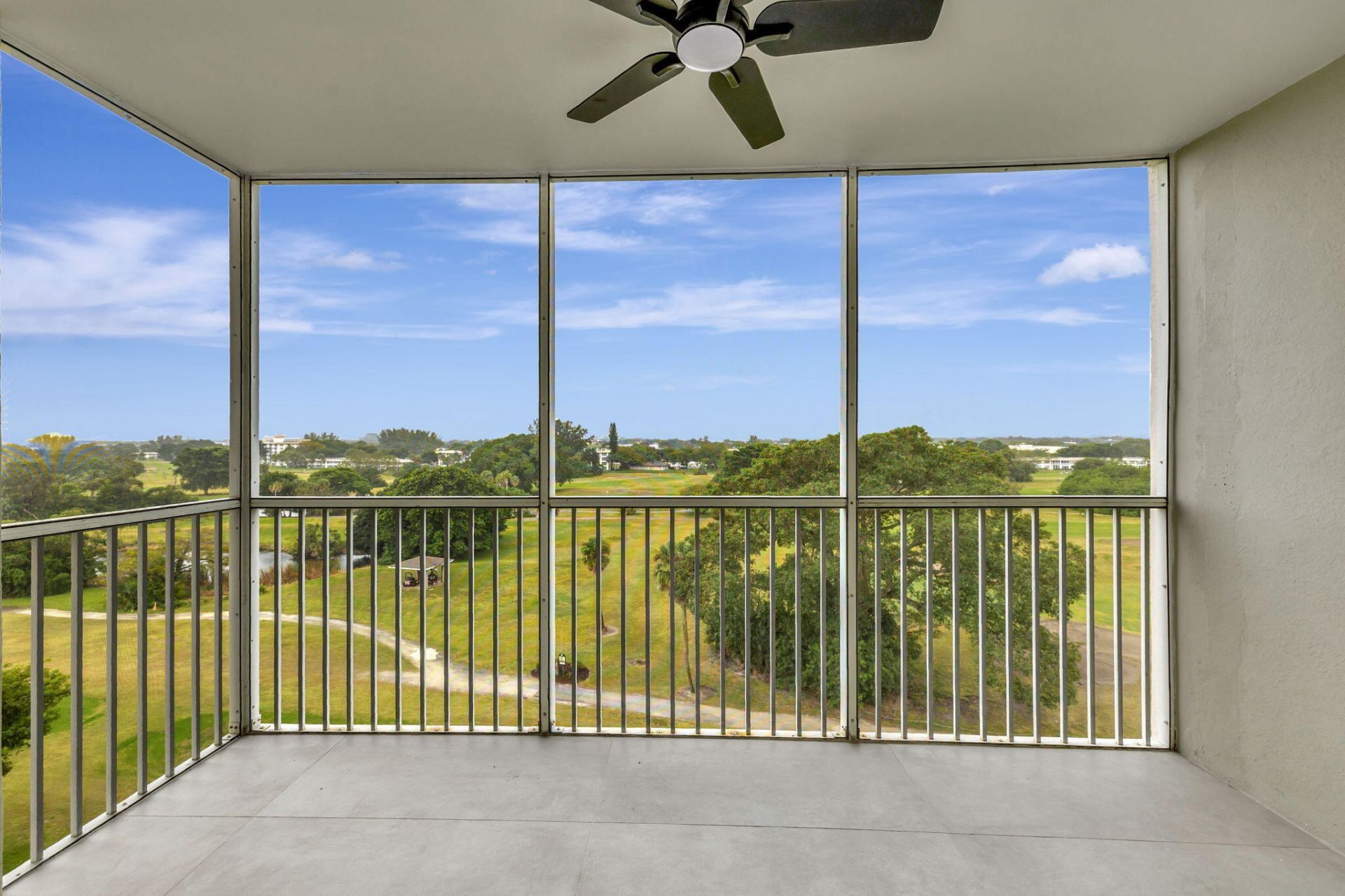 3050 N Palm Aire Drive, Unit 704, Pompano Beach, FL 33069 Photo