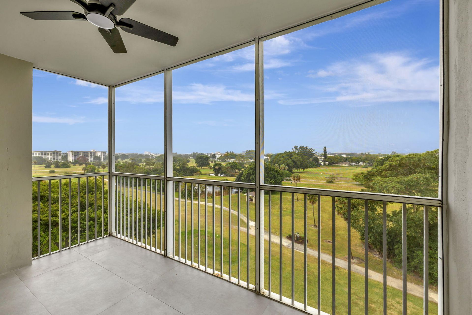 3050 N Palm Aire Drive, Unit 704, Pompano Beach, FL 33069 Photo