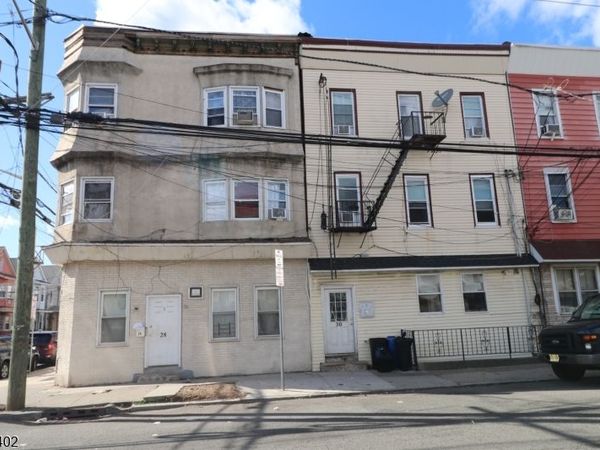28 Fleming Ave, Newark, NJ 07105