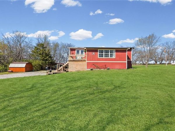 8302 E 221st Street, Peculiar, MO 64078