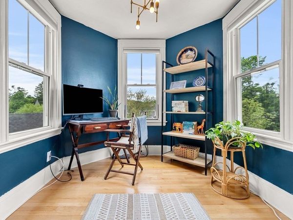 25 Barton St, Unit 3, Newburyport, MA 01950