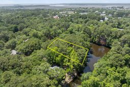 2714 Old Forest Drive photo 4