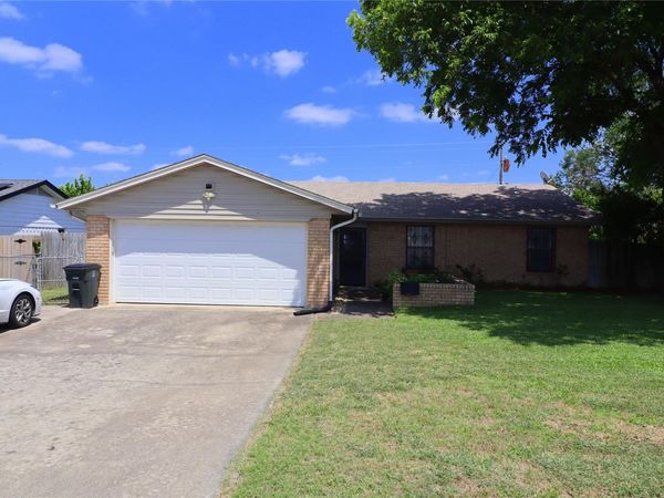 2504 Silverhill DR , Killeen, TX 76543